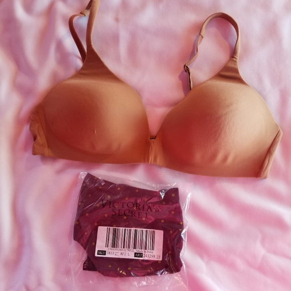 Victoria's Secret Bra w/panty - Picture 3 of 7